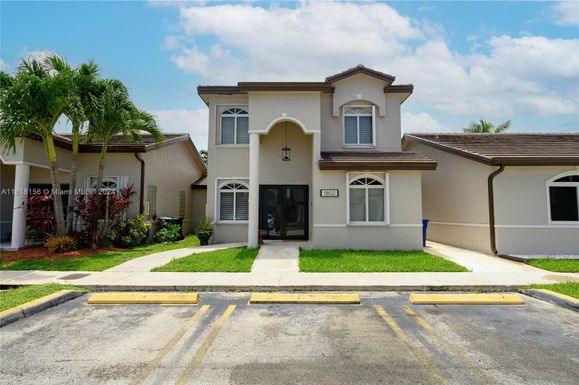 18754 NW 84th Psge # 1802, Hialeah FL 33015