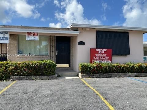 126 W Blue Heron Blvd, Riviera Beach FL 33404