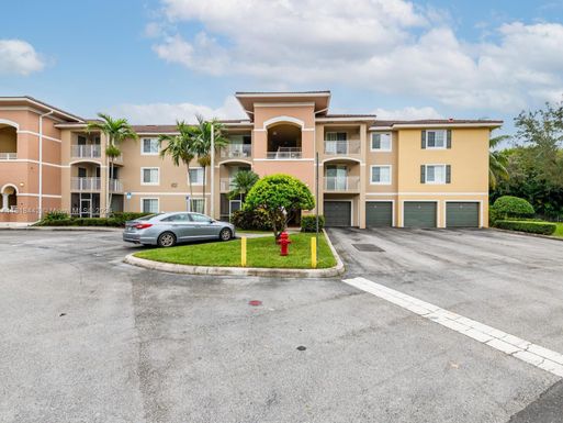 6492 Emerald Dunes Dr # 206, West Palm Beach FL 33411