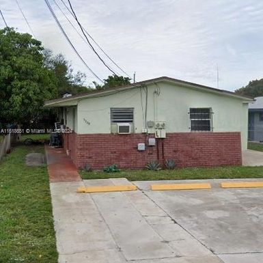 5727 Fletcher St # B, Hollywood FL 33023