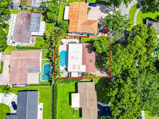 14311 Lake Saranac Ave, Miami Lakes FL 33014