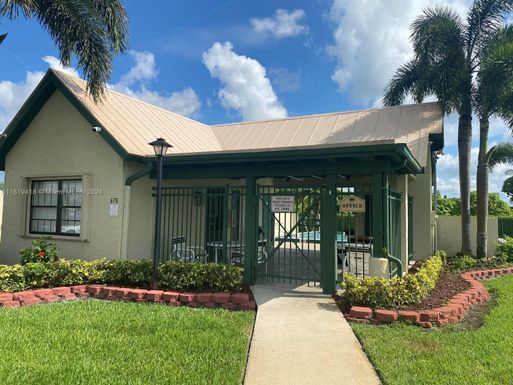 625 SW Jeanne St, Port St. Lucie FL 34953