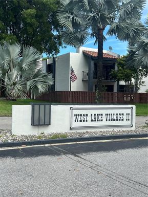 470 W Park Dr # 104, Miami FL 33172