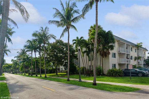 240 Galen Dr # 104, Key Biscayne FL 33149