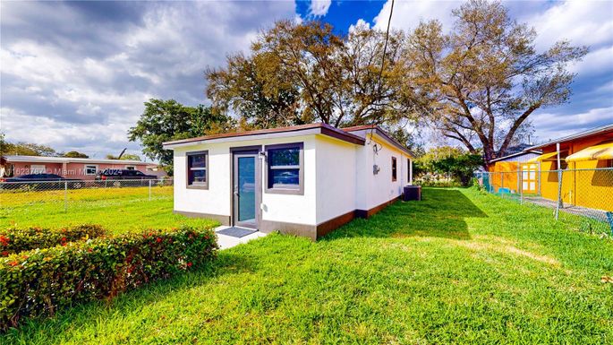 2013 NW 153 St, Miami Gardens FL 33054