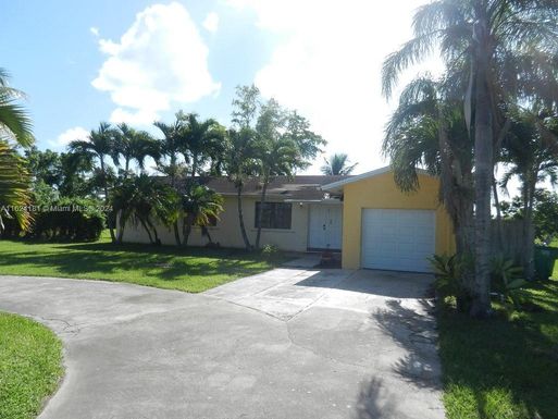 24190 SW 207th Ave, Homestead FL 33031