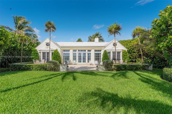 43 N Beach Rd, Jupiter Island FL 33455