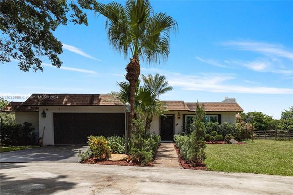 12751 SW 56th St, Southwest Ranches FL 33330