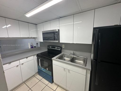 1305 W 46th St # 230, Hialeah FL 33012