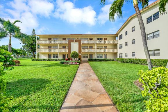 212 Mansfield F # 212, Boca Raton FL 33434