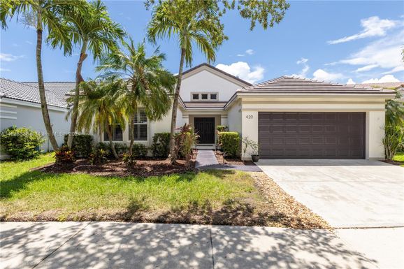 420 Carrington Dr, Weston FL 33326