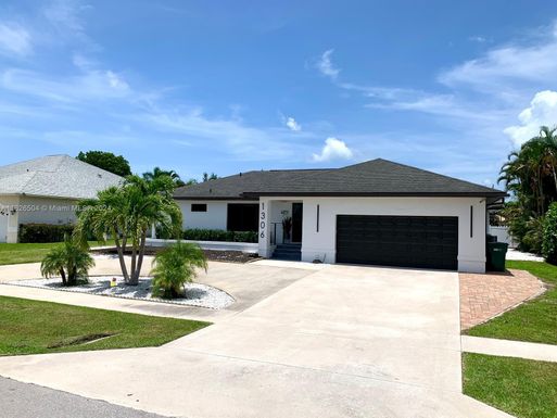 1306 BAYPORT AVE, Marco Island FL 34145