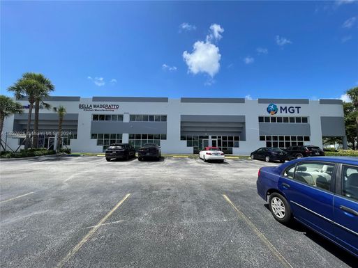 2400 NW 24th St # B, Pompano Beach FL 33069