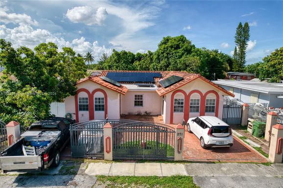 271 E 57th St, Hialeah FL 33013