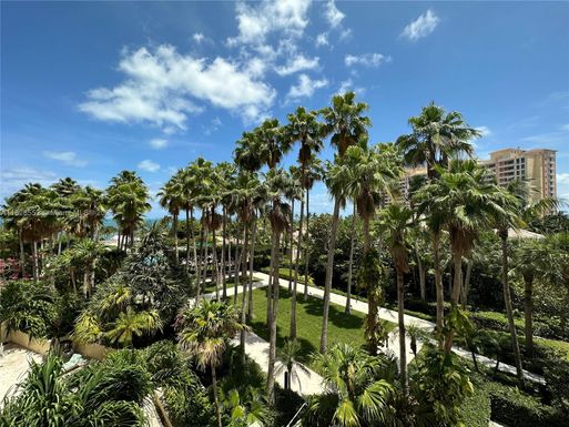 791 Crandon Blvd # 501, Key Biscayne FL 33149