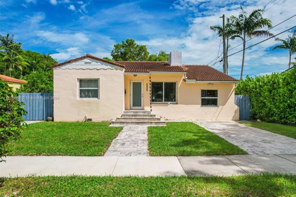 2511 SW 7th Ave, Miami FL 33129