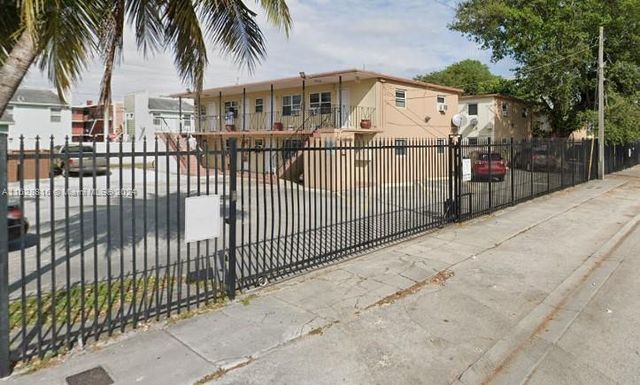 1275 NW 60th St # 6, Miami FL 33142