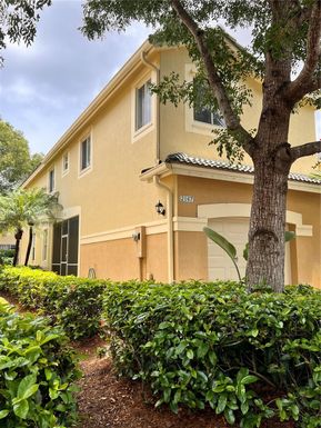 2167 Hacienda Ter, Weston FL 33327