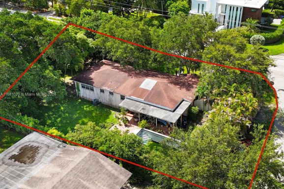 5885 SW 80th St, South Miami FL 33143