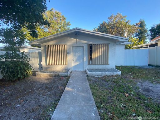 6321 Buchanan St, Hollywood FL 33024