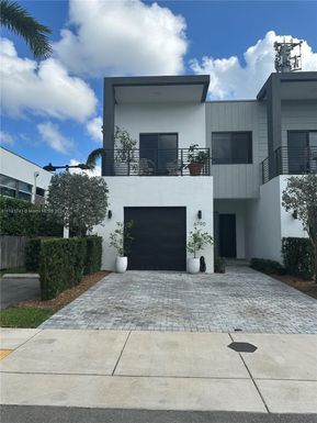 6790 SW 80th St, Miami FL 33143