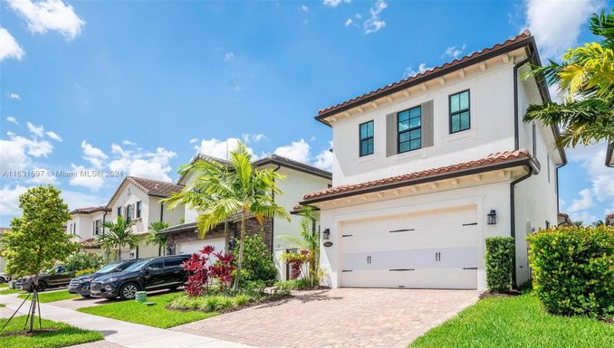 11843 SW 13th Ct, Pembroke Pines FL 33025