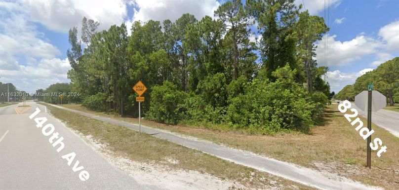 000 82nd St N, Loxahatchee FL 33470