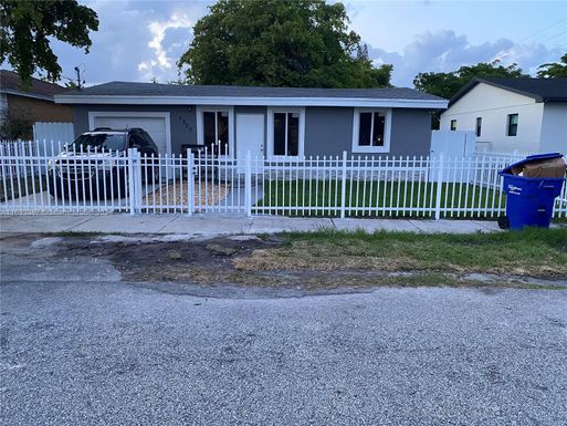 5207 Fletcher St, Hollywood FL 33021