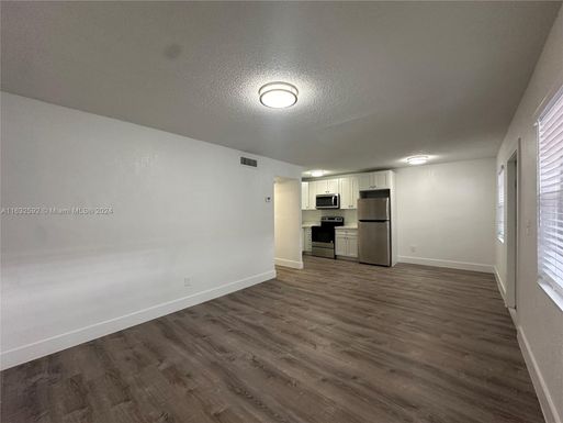 2910 Pierce St # 202, Hollywood FL 33020