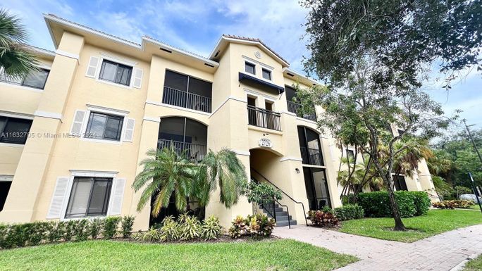 2726 Anzio Ct # 205, Palm Beach Gardens FL 33410