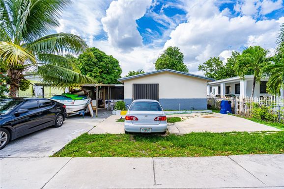 1575 NE 154th Ter, North Miami Beach FL 33162