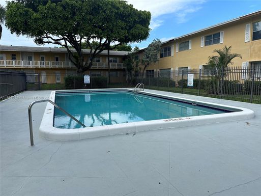 430 SE 2nd Ave # 24, Deerfield Beach FL 33441