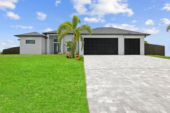 2324 NW 9th Ave, Cape Coral FL 33933