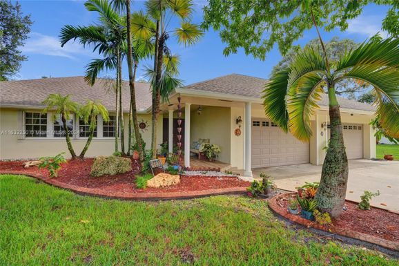 16630 SW 62nd St, Southwest Ranches FL 33331