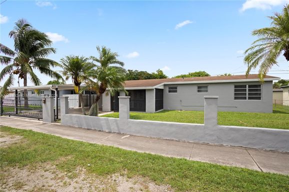 10315 SW 152nd St, Miami FL 33157