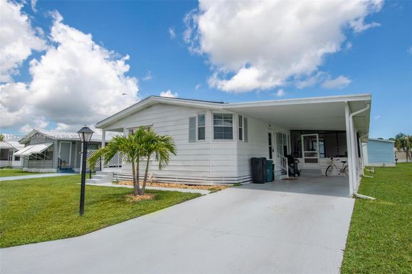 4719 SE Bywood Terrace, Stuart FL 34997