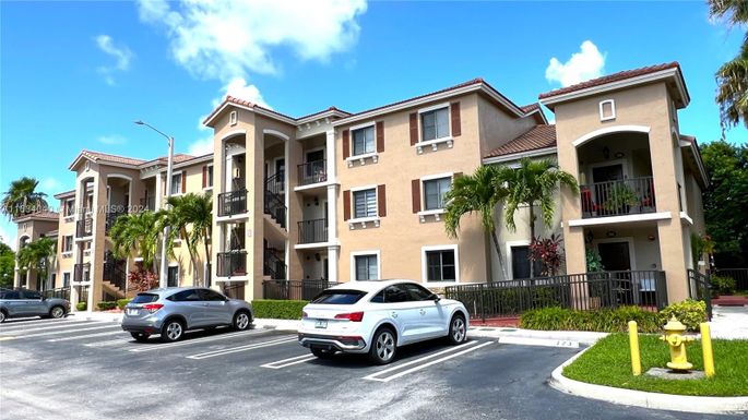 22551 SW 88th Pl # 1, Cutler Bay FL 33190