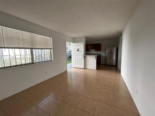 1330 NE 127th St # 3, North Miami FL 33161