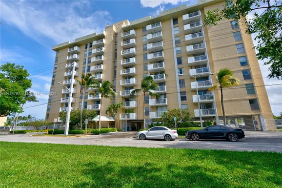 2020 NE 135th St # 607, North Miami FL 33181