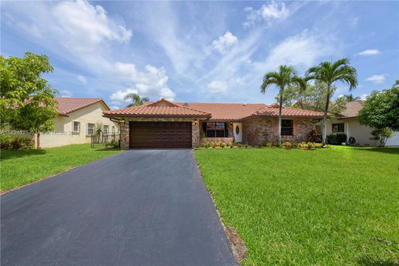 9625 NW 26th Ct, Coral Springs FL 33065