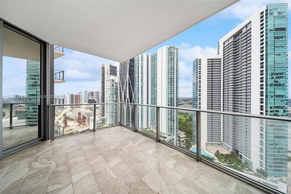 851 NE 1st Ave # 3107, Miami FL 33132