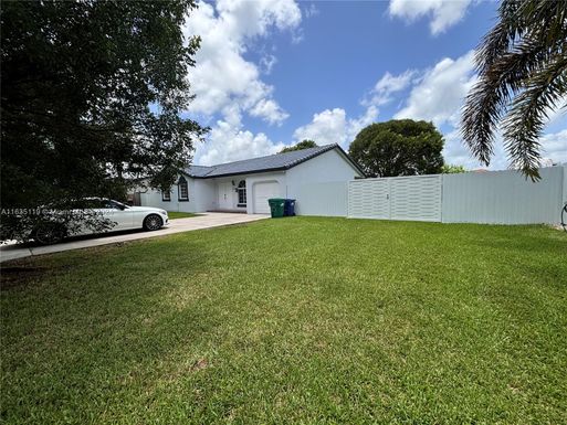 22262 SW 127th Pl # 22262, Miami FL 33170