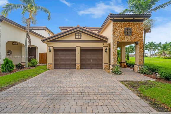 363 NE 25th Ter, Homestead FL 33033