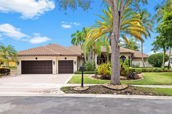 169 Dockside Cir, Weston FL 33327