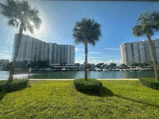 220 Kings Point Dr # 411, Sunny Isles Beach FL 33160