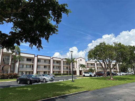 9677 S Belfort Cir # 312, Tamarac FL 33321