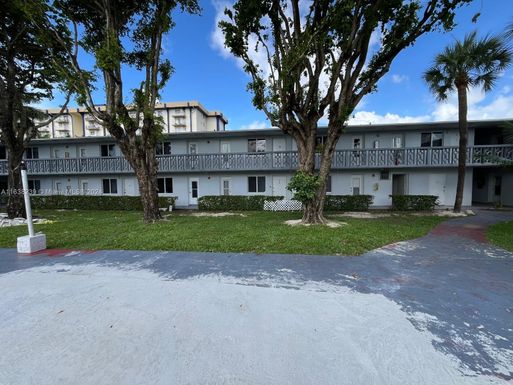 890 NW 45th Ave # 33, Miami FL 33126