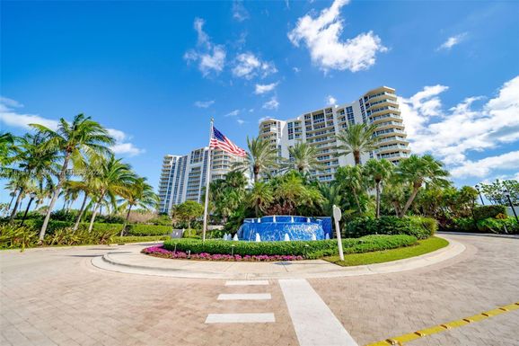 6001 N Ocean Dr # 404, Hollywood FL 33019