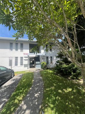 7441 SW 59th Pl # 3, South Miami FL 33143