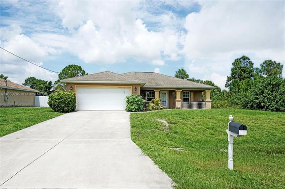 3701 Hanna Ave, Lehigh Acres FL 33972